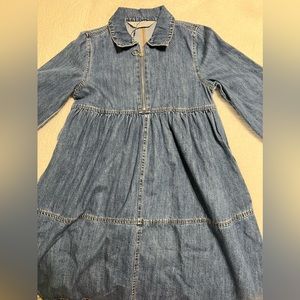 Women dress , a girl can also wear . US 4 . Denim .